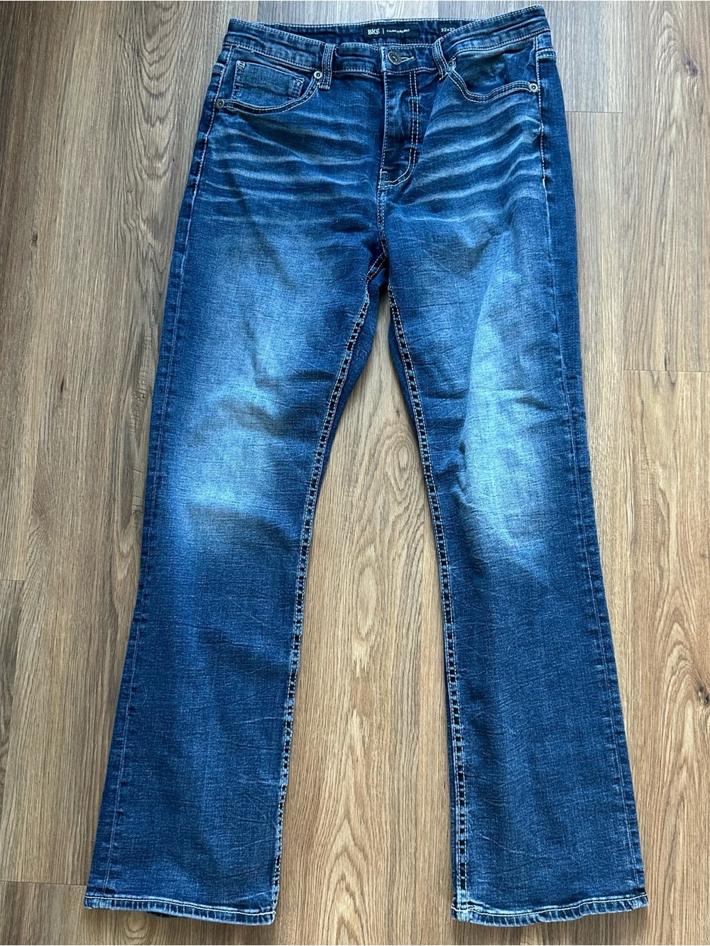 BKE Tyler Straight Leg Jeans Mens 32x32 Medium Wash Blue Denim Stretch Casual